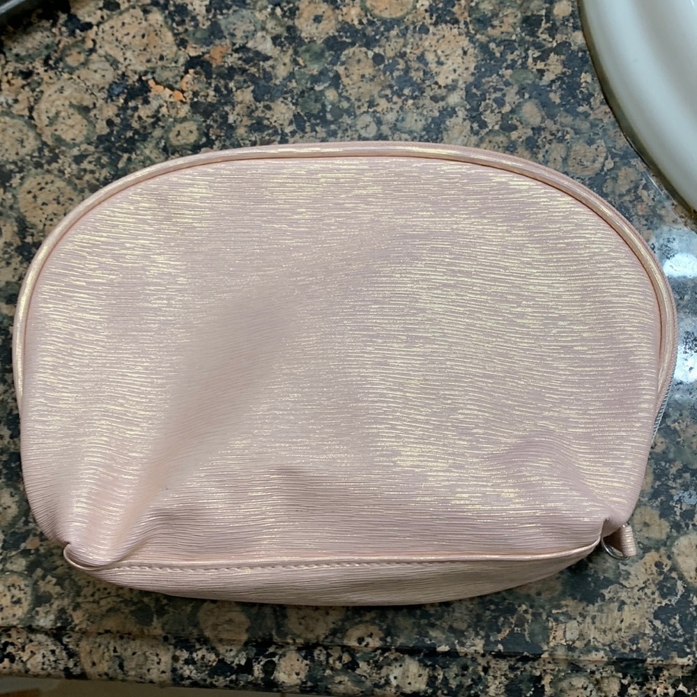 NWOT Ahava Clam shaped Metallic Cosmetic/Skincare bag